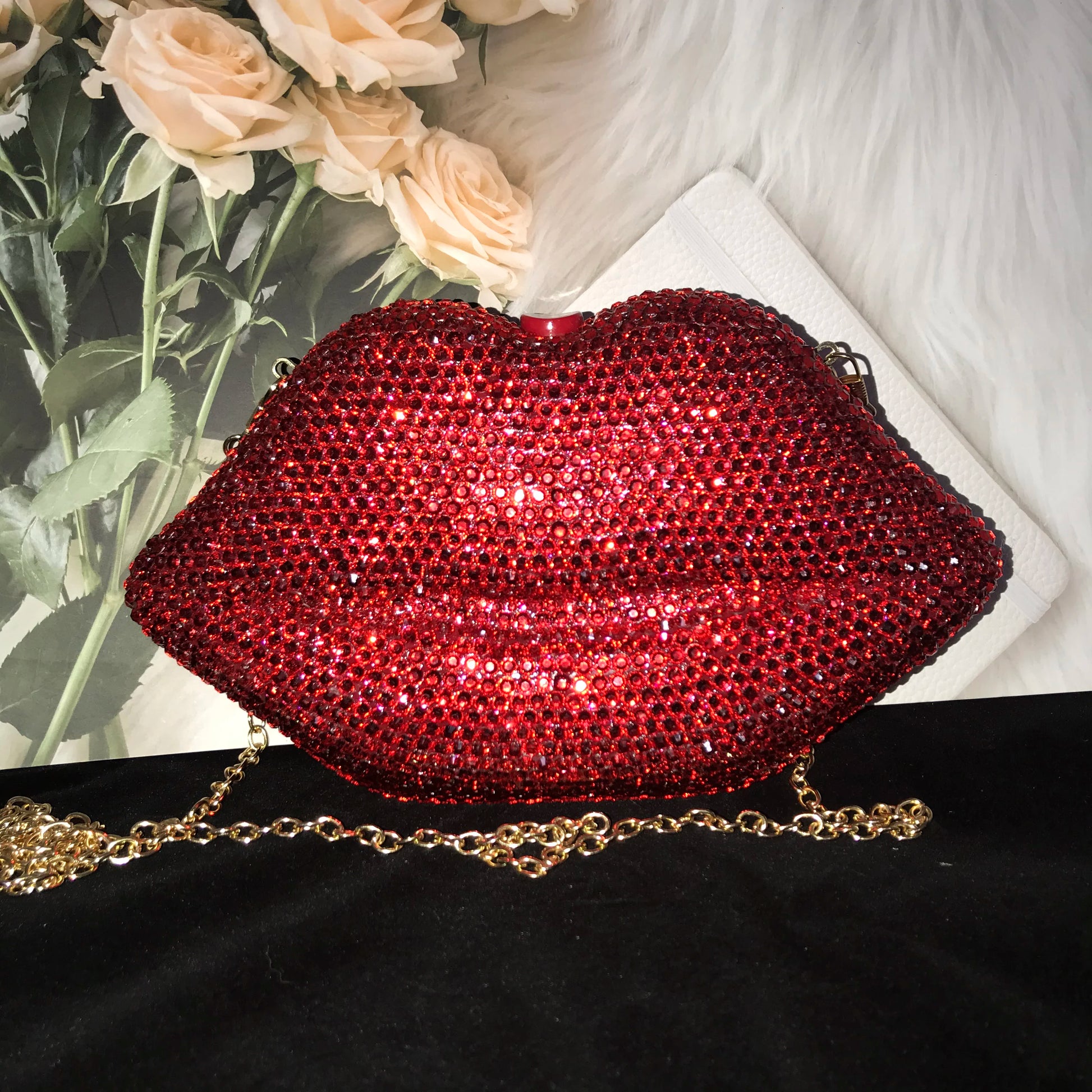 Red Lip Rhinestone Purses and Handbags Luxury Wedding Purses Women Evening Party Sexy Hot Lip Bag Diamonds Clutches Purses